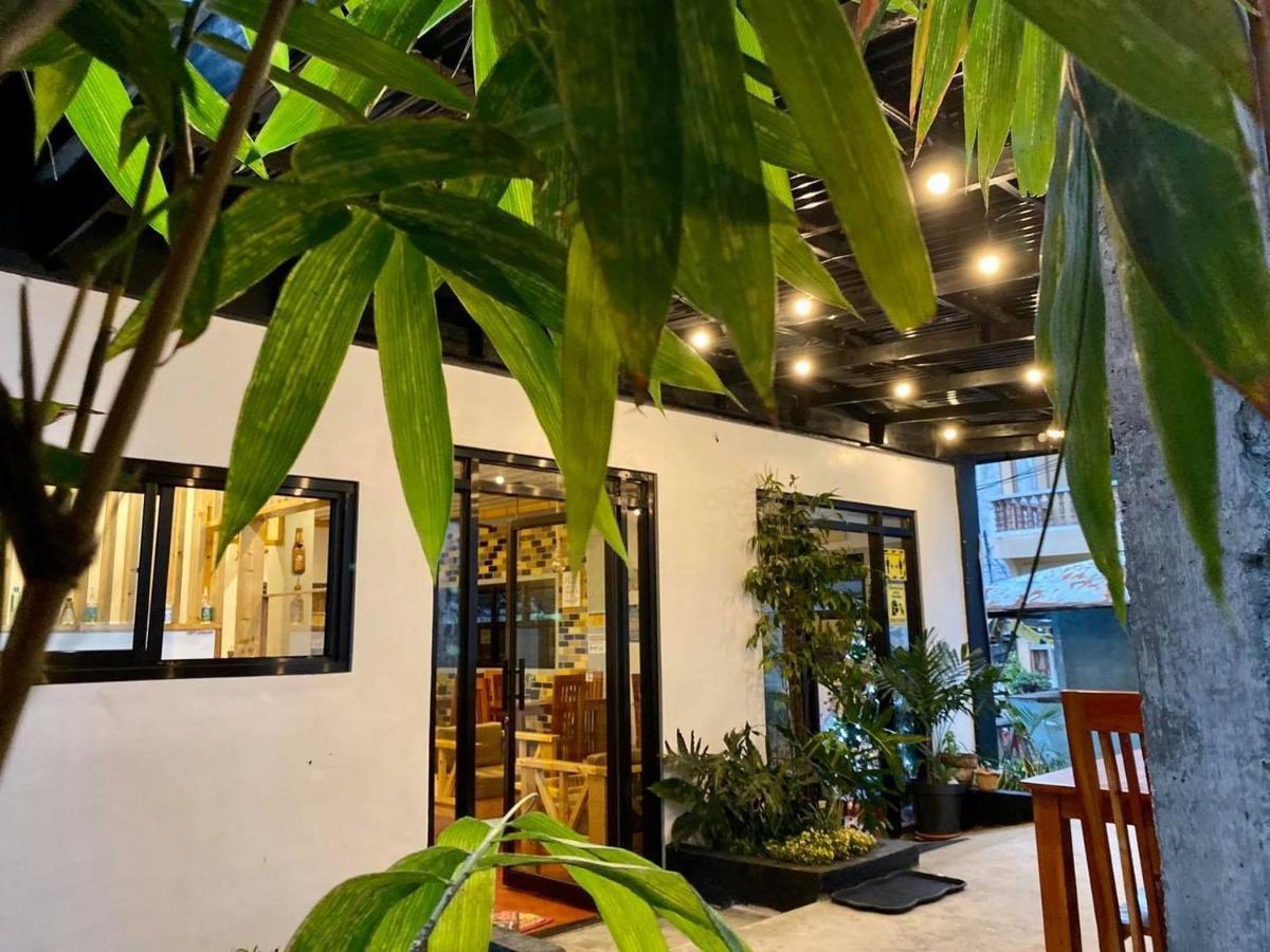 Marion Roos Hotel Puerto Galera Ngoại thất bức ảnh