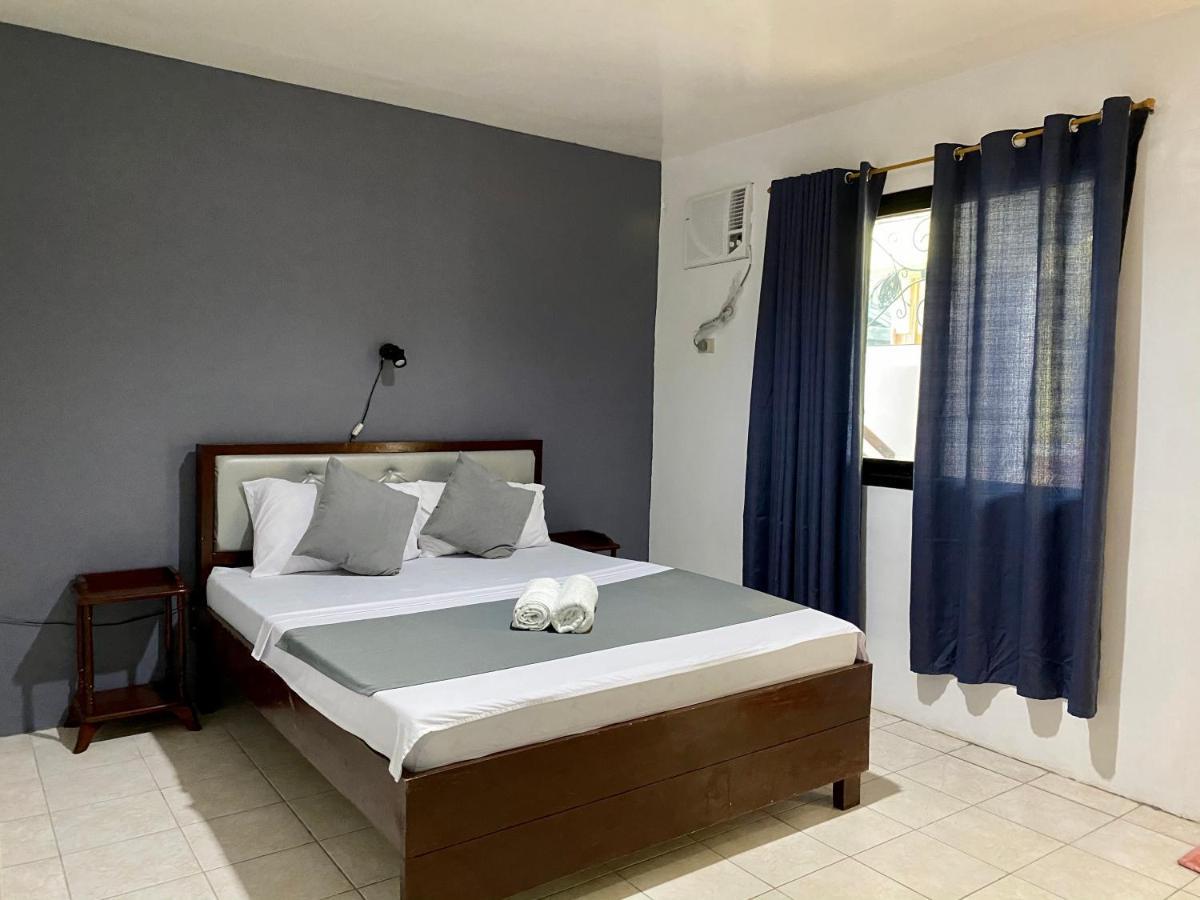 Marion Roos Hotel Puerto Galera Ngoại thất bức ảnh