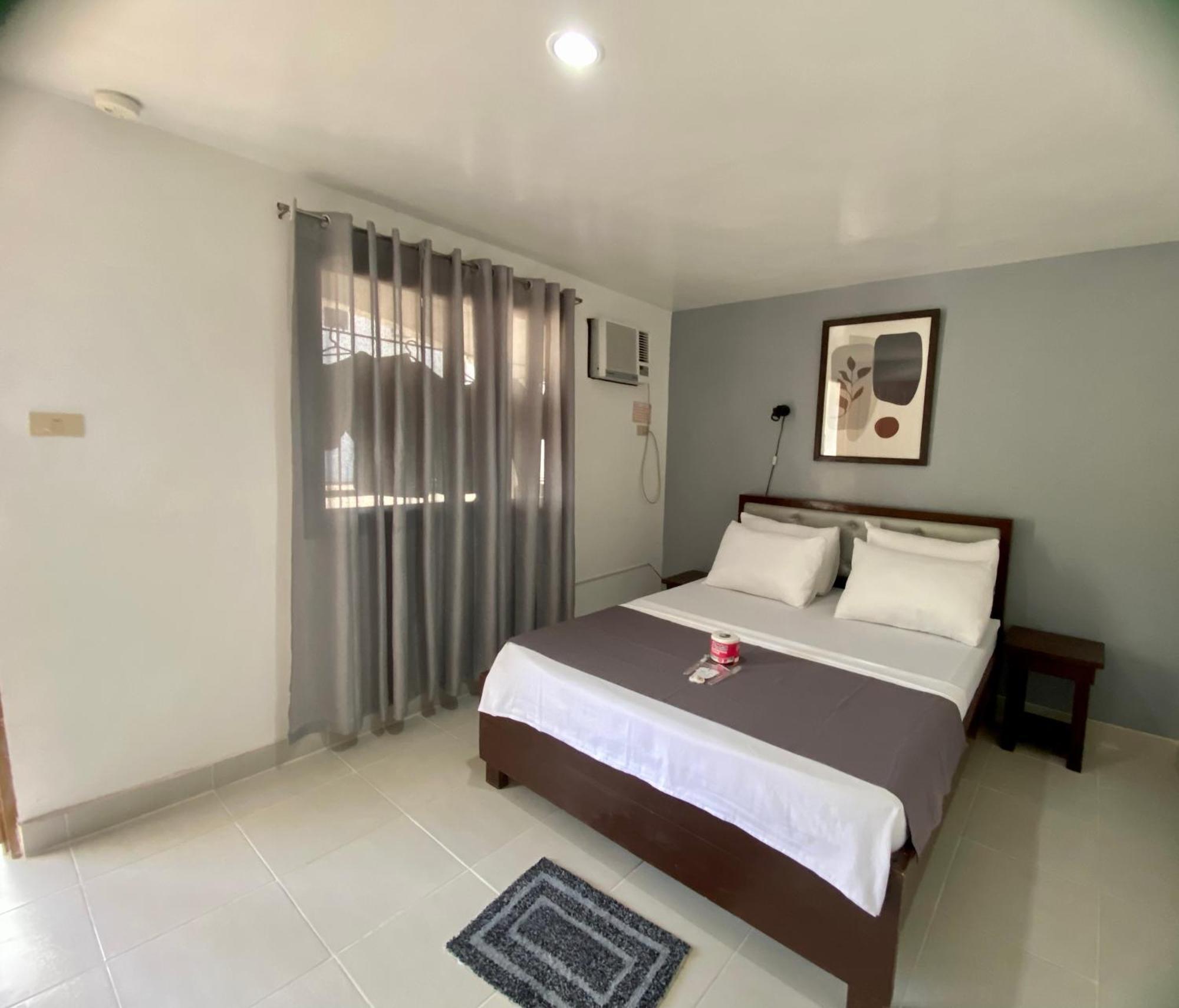 Marion Roos Hotel Puerto Galera Ngoại thất bức ảnh