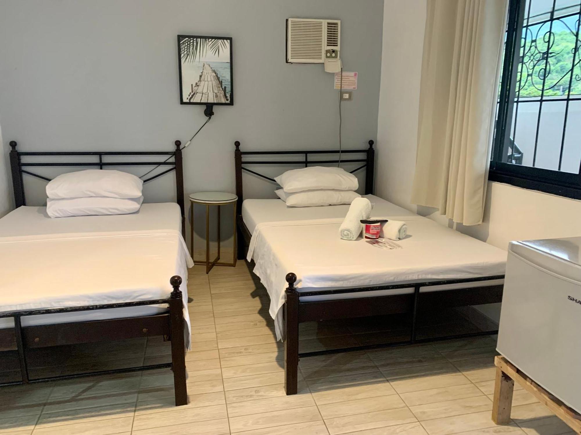 Marion Roos Hotel Puerto Galera Ngoại thất bức ảnh