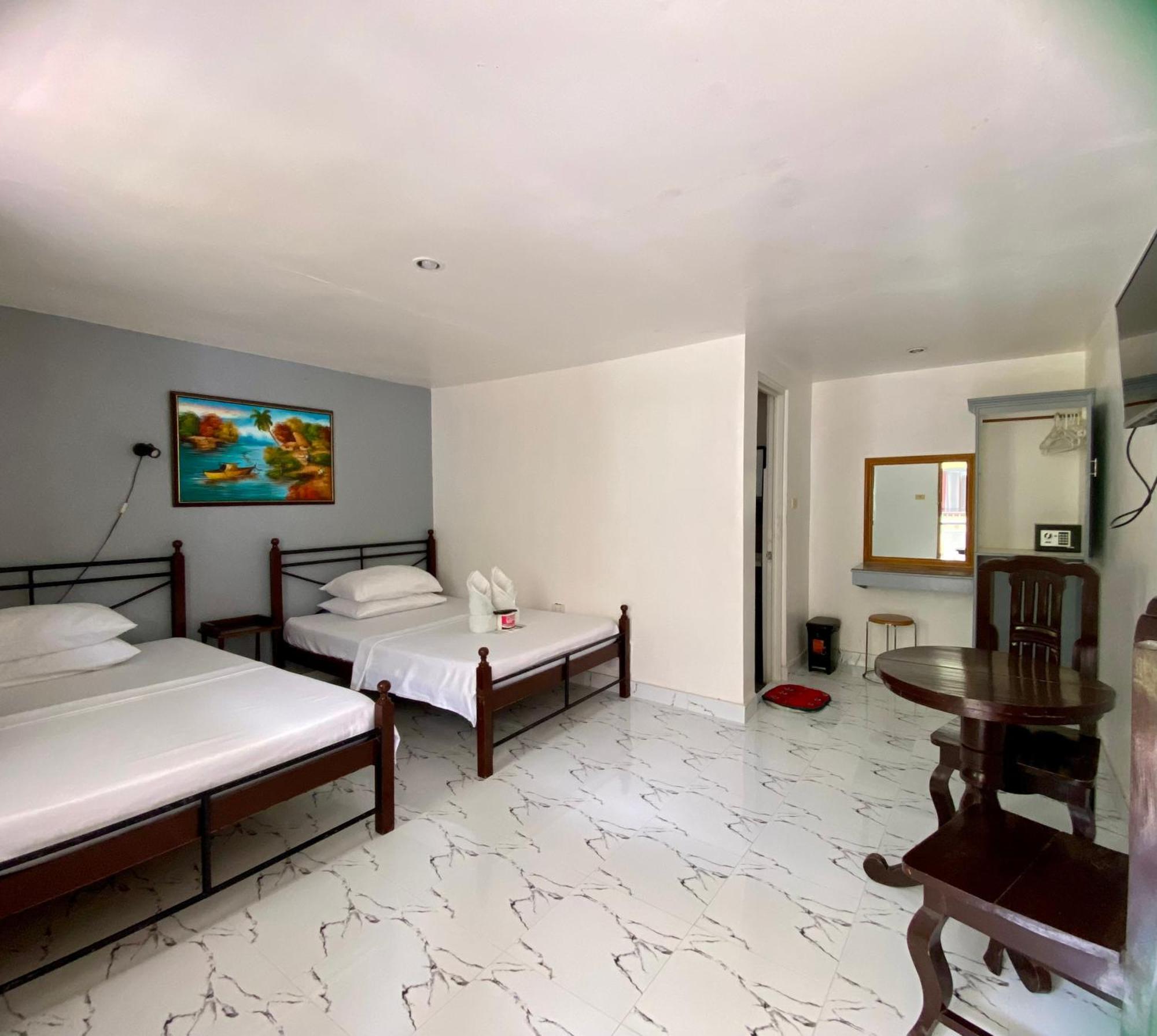 Marion Roos Hotel Puerto Galera Ngoại thất bức ảnh